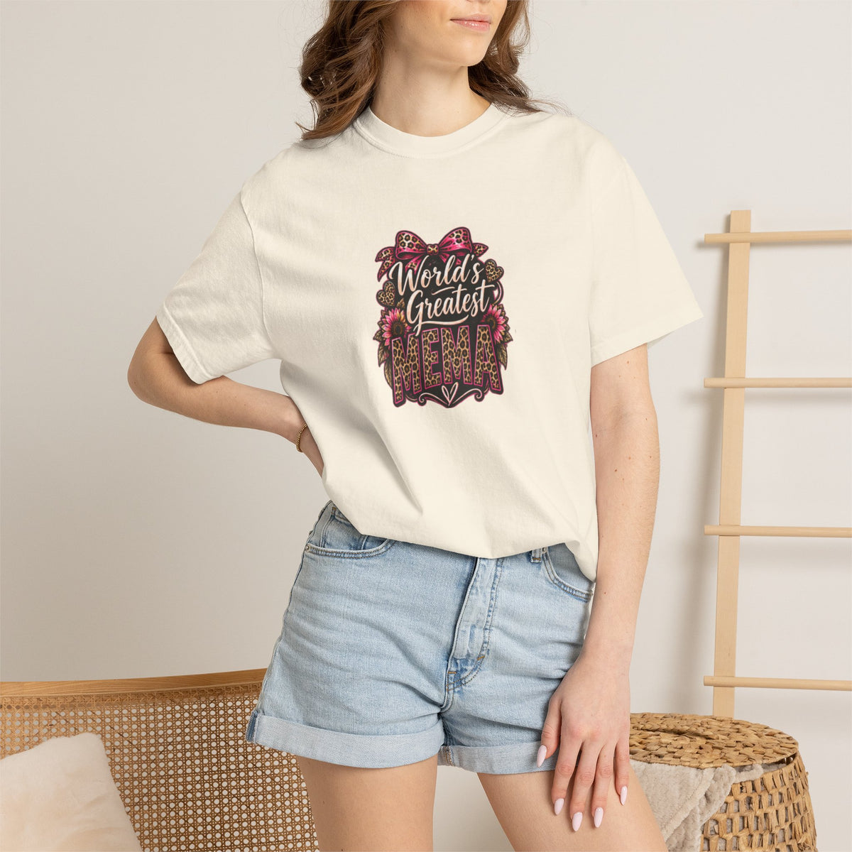 T-Shirt — "World's Greatest Mama" Floral Graphic Tee